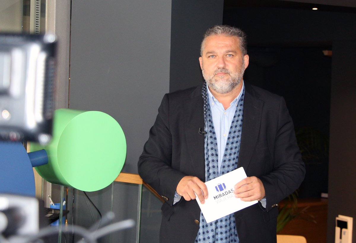 ¡Buenos días! ¡Comenzamos la semana muy fuerte!

<a href="/FerValmaseda/">Fernando Valmaseda</a> estará en unos minutos hablando de la actualidad en el sector #Turismo en <a href="/EspejoPublico/">Espejo Público</a>, presentado por  <a href="/susannagriso/">Susanna Griso</a>.
Podéis verlo en o en la web de <a href="/antena3com/">Antena 3</a>.

👇#directo #streaming
atresplayer.com/directos/anten…