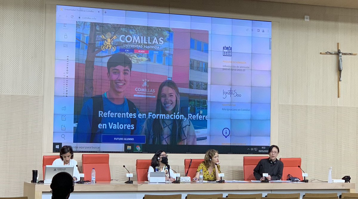 Hoy, en @Comillas_FacCHS nos traemos el simulacro de conferencia mensual de <a href="/Comillas_MUIC/">Máster U. en Interpretación de Conferencias</a> al salón de actos. Hoy hablamos del reto de la demografía en chino, francés, inglés y español gracias a la interpretación de nuestros estudiantes entre estos idiomas 🇨🇳 🇫🇷 🇺🇸 🇪🇸 #1nt #terp
