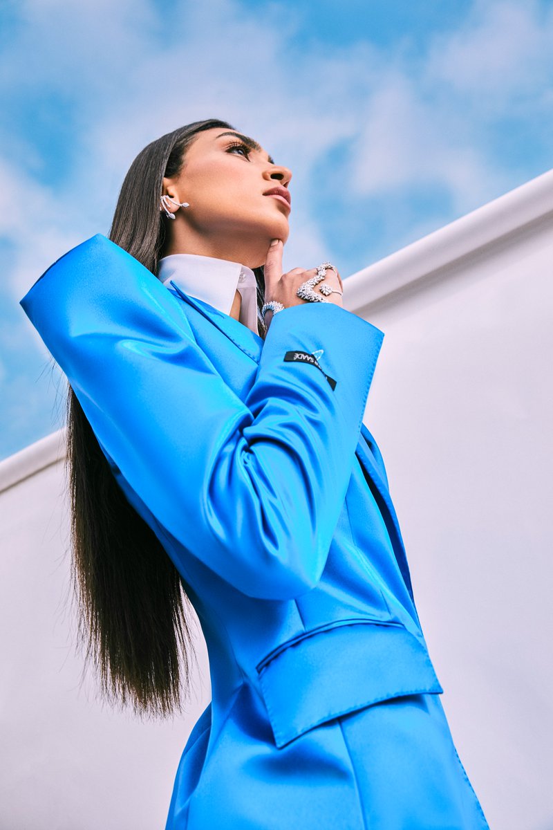 NemerSaadeWorld's tweet photo. A blue dream, the boxy cut blazer in a vibrant hue for her. 

Ｃｏｌｏｒ  Ｓｔｏｒｍ

Nemer Saade SS 2022 Collection is here ⚡️

#NemerSaade #NSss2022 #NSColorStorm #SS2022 #NemerSaadeDubai #SpringCollection https://t.co/UgCBwXJkQn
