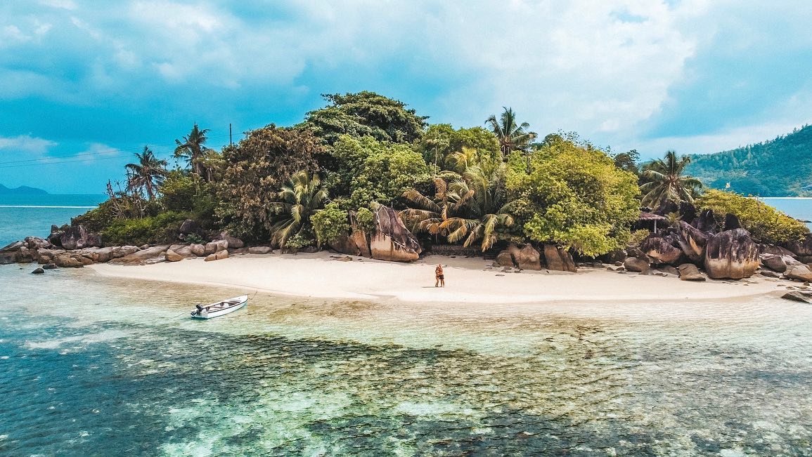 visitseychelles's tweet photo. Experience all that our beautiful Islands have to offer! 😍

Want to learn more? Check out our 'Experience Seychelles' blog right here: https://t.co/kub9a5vAPy

Photo Credits: karolina.metryka (IG)

#seychelles #seychellesislands #visitseychelles #experienceseychelles https://t.co/1oJrJp87xT