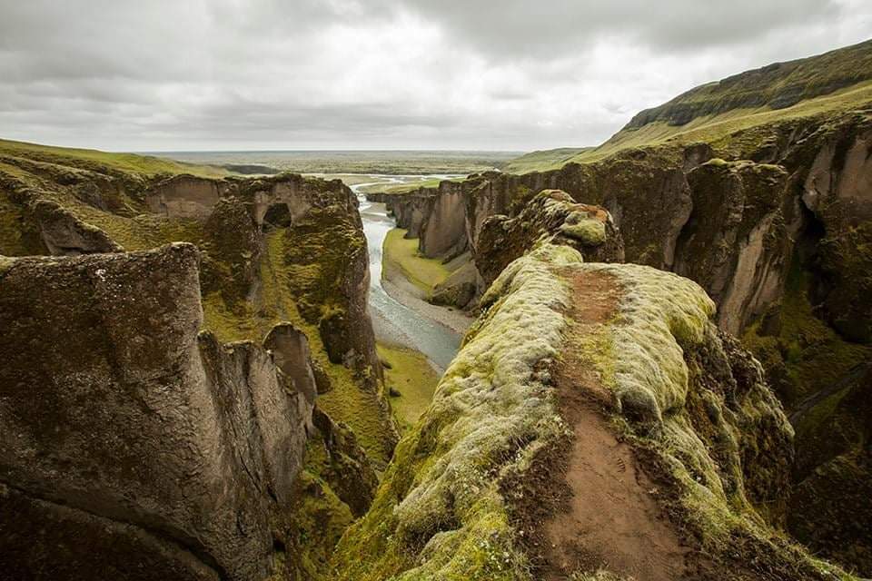 BlueberryTrails's tweet photo. #Iceland in Summer or Winter?

We often get asked this question and to be fair, there is no right answer. Summers are sunny with looong day light hours, giving you more time to explore the many magical landscapes that the island offers.#travelplans https://t.co/XpWNoFfnCG