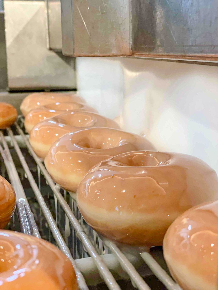 krispykremeUK's tweet photo. Starting the week feeling fresh 🍩✨

#krispykreme https://t.co/HX06cIv1d4