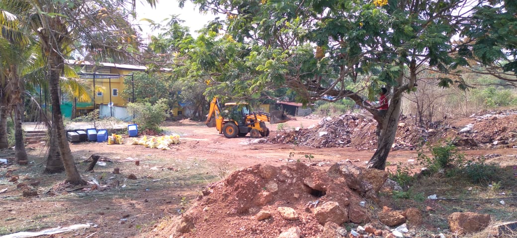 LMRWA_Goa's tweet photo. LMRWA will like to bring to the attention of Honorable Minister @visrane, the illegal use of CCP machinery to trespass on our privately held open space to conduct illegal construction activity on 28th April 2022. 
This is in total violation of our rights as custodians. https://t.co/5vDl9IIrmW