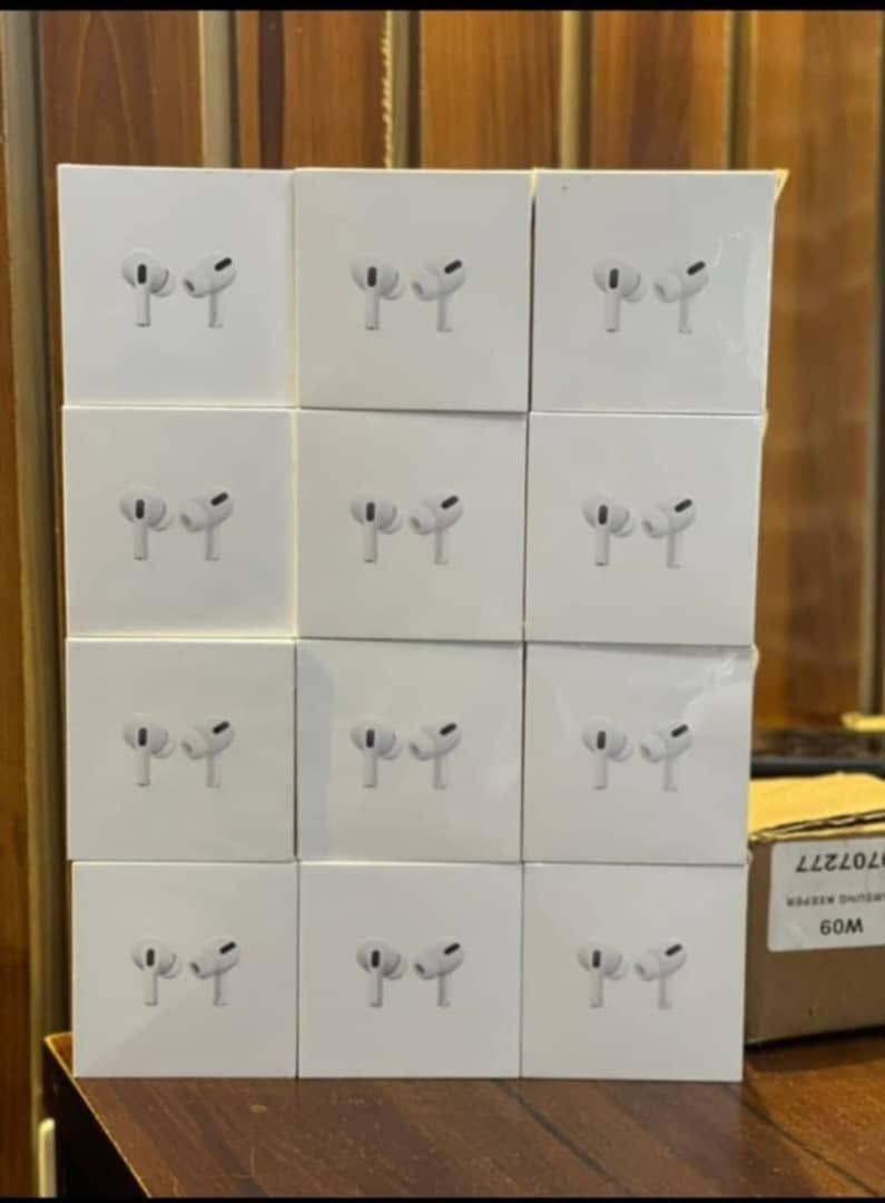 pjlighter's tweet photo. Brand New Airpod Pro 
N120,000

Brand New Airpod 3 
N120,000

Brand New Airpod 2 
N80,000 https://t.co/LupxOIQWY2