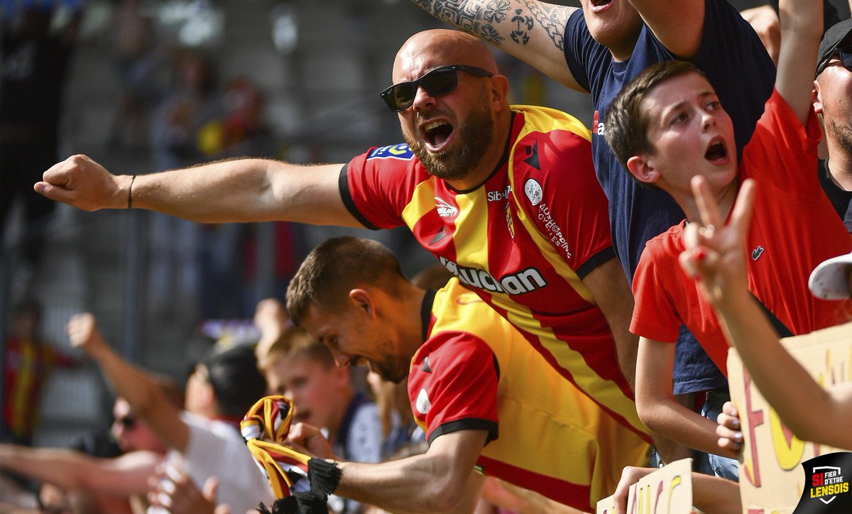 RCLens's tweet photo. Plus de 5 000 cœurs lensois ❤️💛

#SiFierDEtreLensois #SDRRCL https://t.co/UlZbSYdFI5