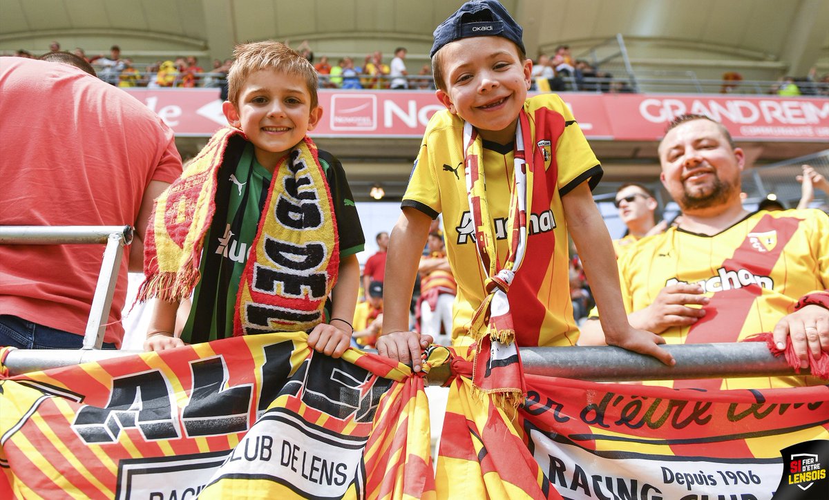 RCLens's tweet photo. Plus de 5 000 cœurs lensois ❤️💛

#SiFierDEtreLensois #SDRRCL https://t.co/UlZbSYdFI5