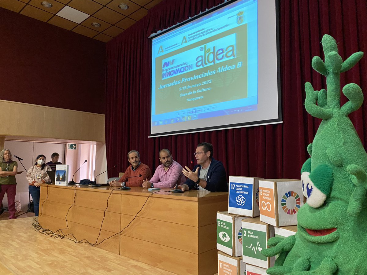 OrdenacionM's tweet photo. Comienzan las #jornadas provinciales de Aldea B en Málaga! Mejor emplazamiento imposible! #yunquera @ProInnoAnd @EcoescuelasAND https://t.co/dxkirTMywy