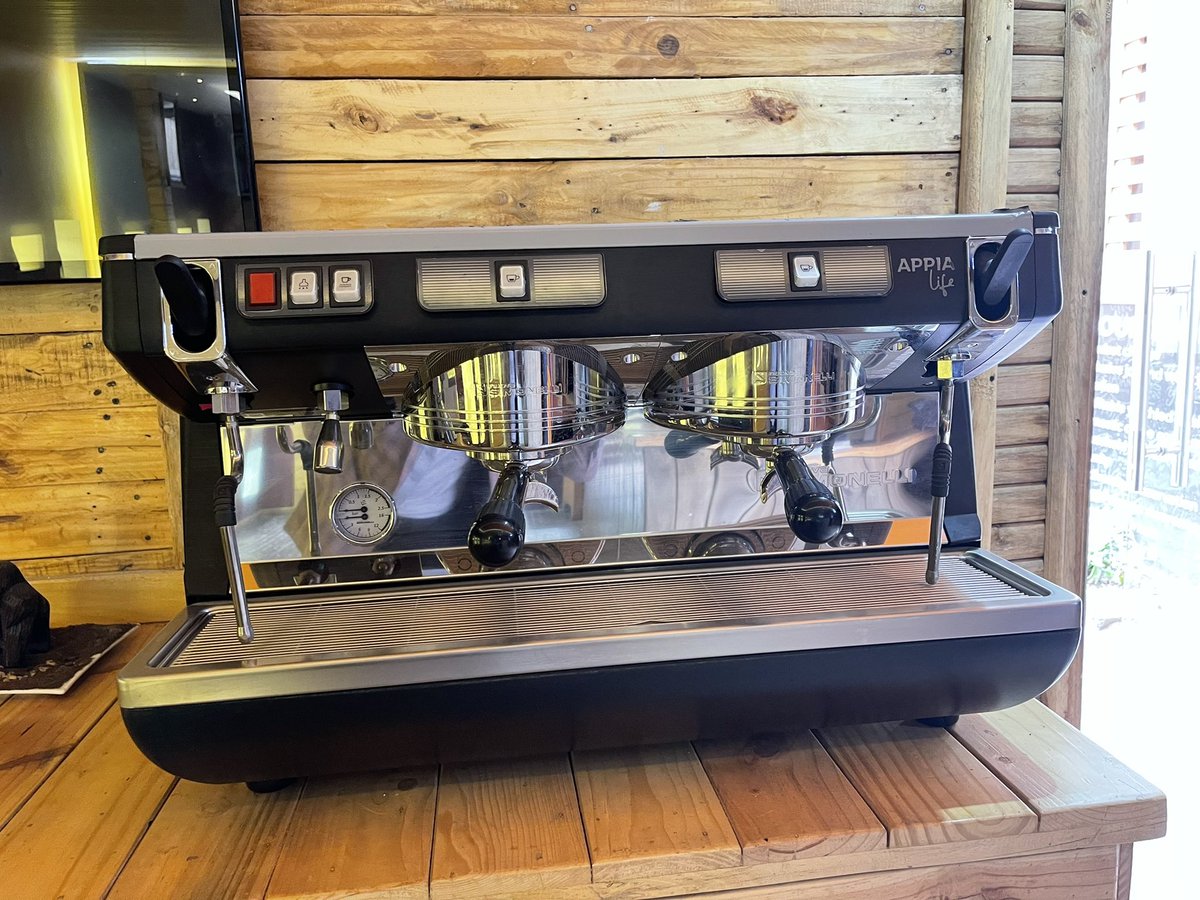 TugumeNelsonO's tweet photo. Good morning Folks , good offers on coffee brewing equipment at coffee city on 40% discount valid for the next 5 days. Inbox or contact 0782645612. But also comes with free barista training for 3 people courtesy of @youngafricawks @Coffeecity21 @PSF_Uganda https://t.co/LHq2Gzkp00