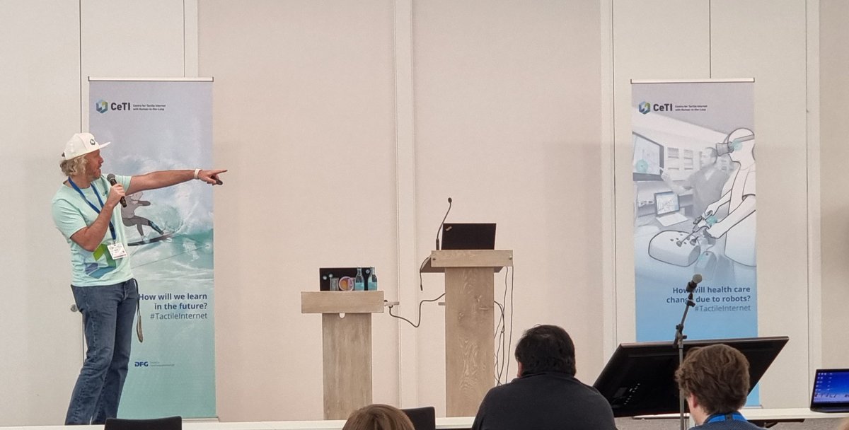 5g_lab's tweet photo. Finally, our Dresden Communications Festival #dcf22 startet. https://t.co/euG1ltdVM7 Our first guest is the General Assembly of CeTI @TactileInternet @frankfitzek @tudresden_de https://t.co/gOYOVEsYbv