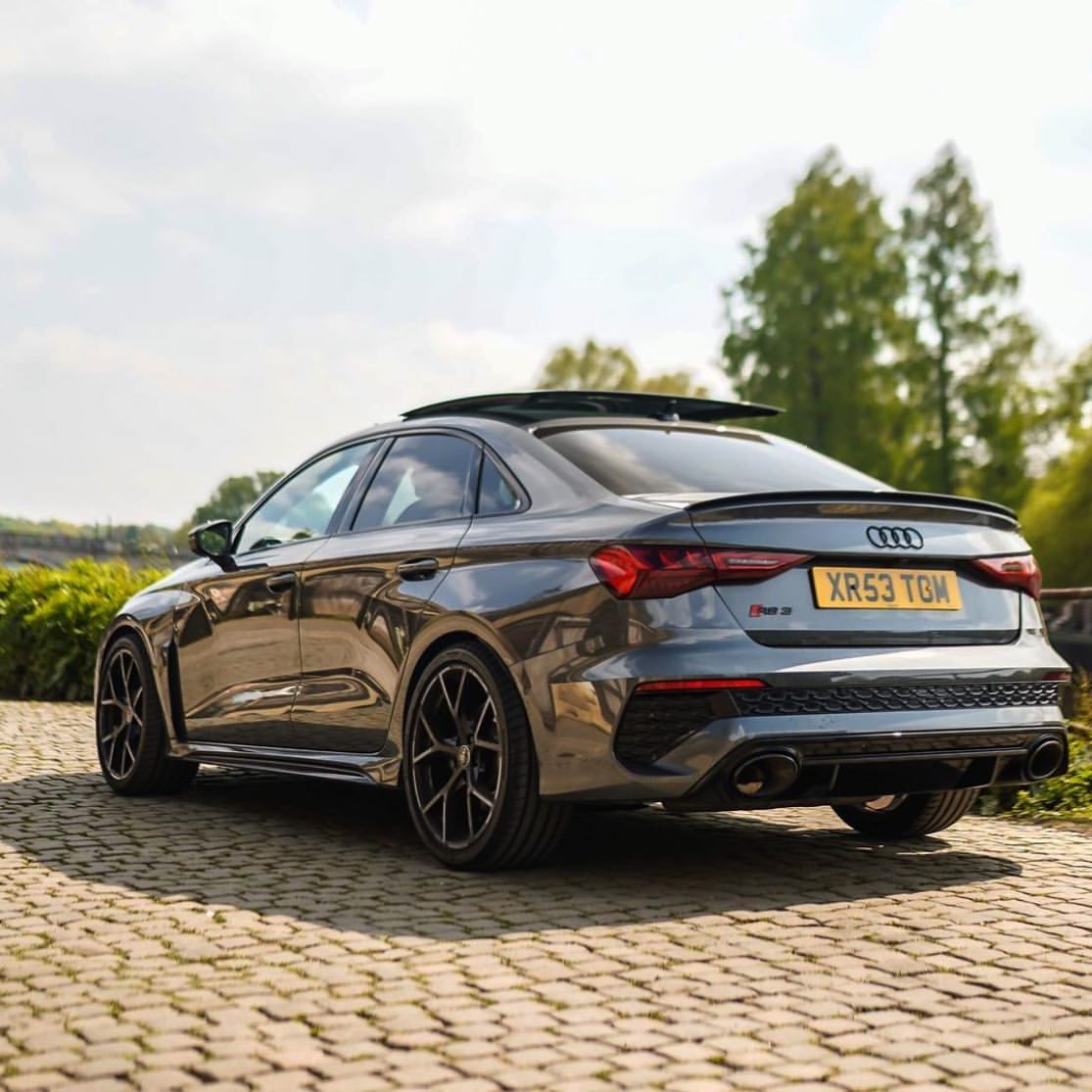 carpxrnpicx's tweet photo. Audi RS3 https://t.co/YkWvZ6ZU2n