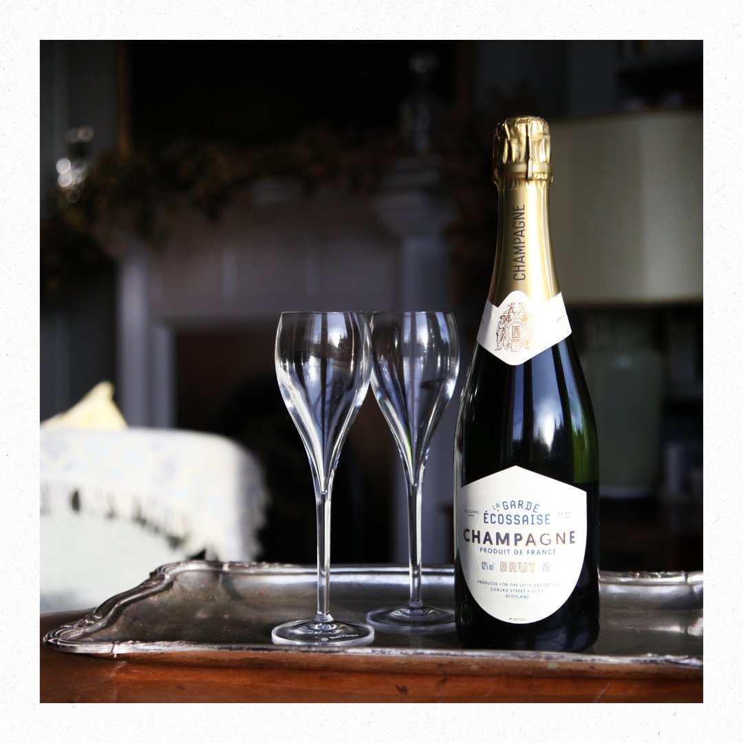 LeithExportCo's tweet photo. Just because it's Monday doesn't mean you can't enjoy some bubbly! 

#cheers #champagne #champagnecocktails https://t.co/ckbqT7O7WB