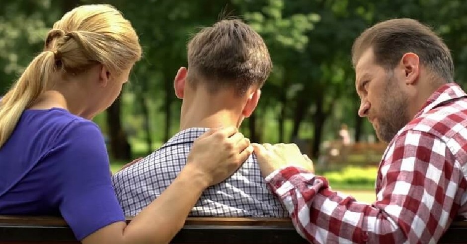 More support is needed for the families of young people who self-harm, according to a new Keele study. 

Self-harm in young people is a serious international health concern but the needs of those providing informal support are often overlooked. 

➡️ bit.ly/3kOx2Dc
