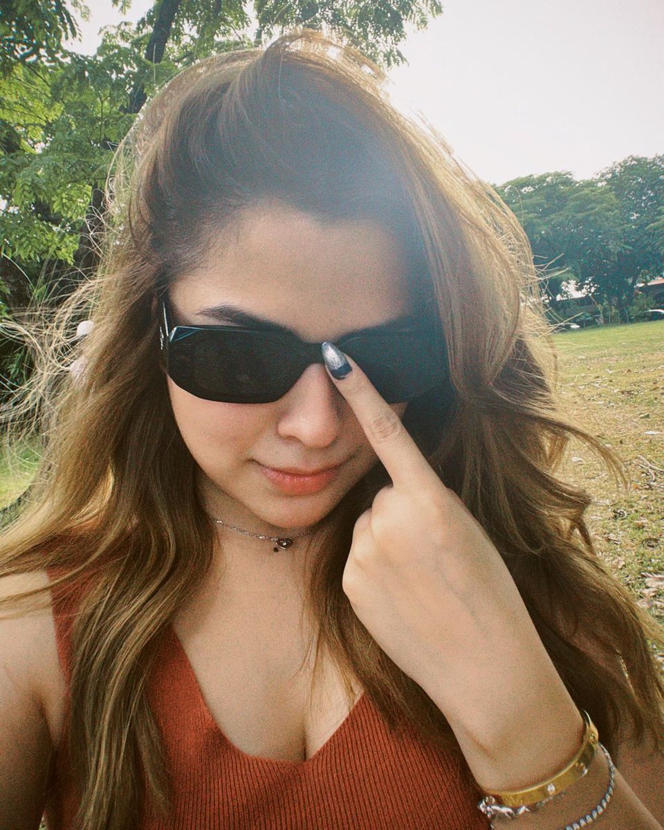 PhilippineStar's tweet photo. 'LET'S DO THIS RIGHT'

Actress Alexa Ilacad, a first-time voter, shows off the indelible ink on her index finger after casting her vote for the 2022 national elections. (Instagram/Alexa Ilacad) https://t.co/b0Ttq9yQRT
