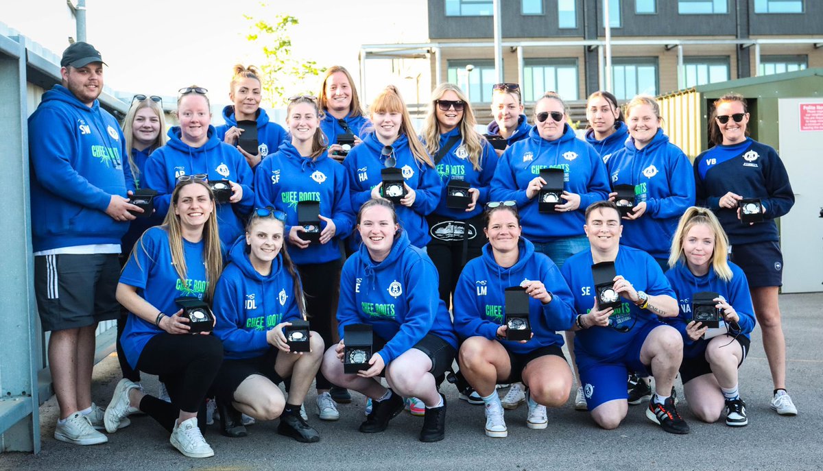 BurghfieldFC's tweet photo. Our Ladies team picked up their medals as @tvcwfl Development Division runners-up yesterday 🔵

A fantastic effort from the team in their debut season 🙌

#UpTheFielders https://t.co/zLJvcb42Vq