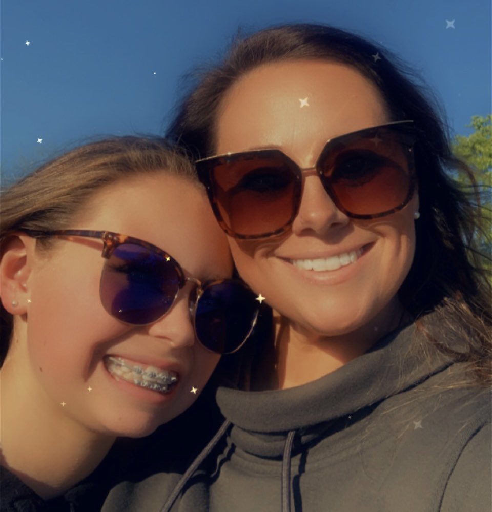 EricaEdwardsAR's tweet photo. When your 10 year old VERY girly daughter catches a foul ball at her first @LSUbaseball game 💜 https://t.co/Cl21sueSuw
