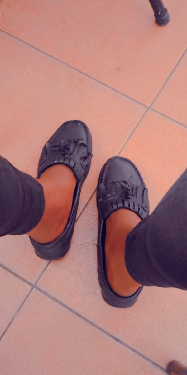 FAITHOKOTH4's tweet photo. Comment with what's on your leg today😊....
Don't let it flop.......plz https://t.co/7PRG342Bsn
