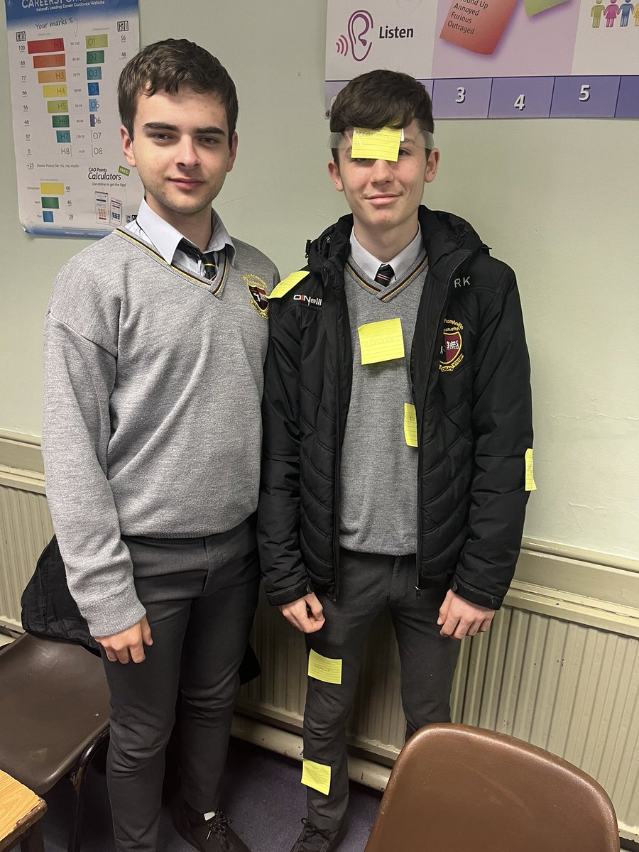 janegill2018's tweet image. 5th years having a very active Monday morning labelling the bones of the human body onto each other 🩻 📌✅#groupwork #activelearning #musculoskeletalsystem @SaintEunans