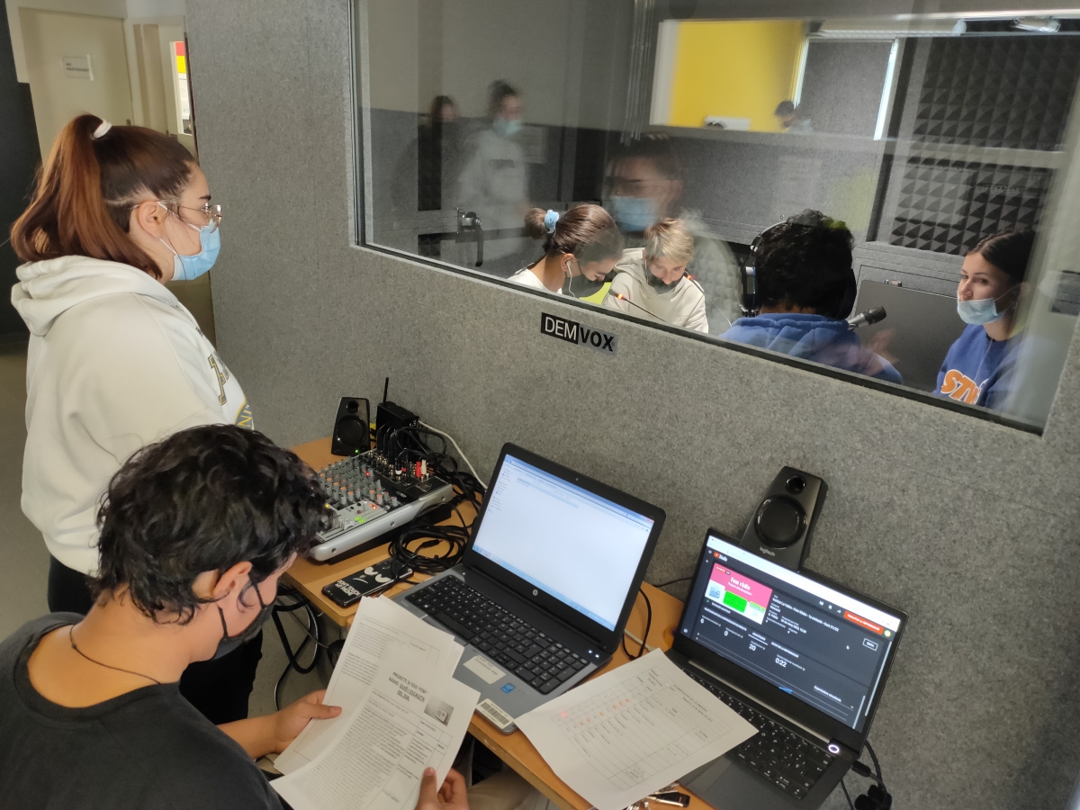 Com es fabrica un crac? @marcllona <a href="/inslavalira/">Institut La Valira</a> #LaSeu #AltUrgell #Pirineu tinyurl.com/5y8f89ku