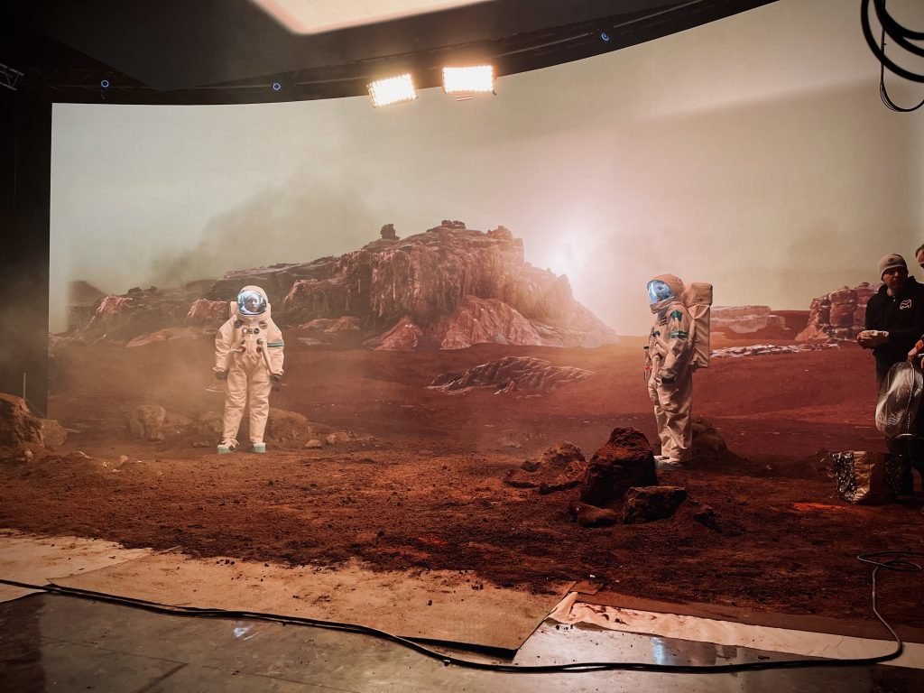 3DVF's tweet photo. Interview: les coulisses de la production virtuelle (technique utilisée entre autres par The Mandalorian, avec écrans LED) avec Duck Factory, qui a virtuellement envoyé les équipes de l' @ESA_fr
sur Mars !
https://t.co/SA7fkT4SuO
@dkft_prod @reepost_pp https://t.co/FKfieUoMir