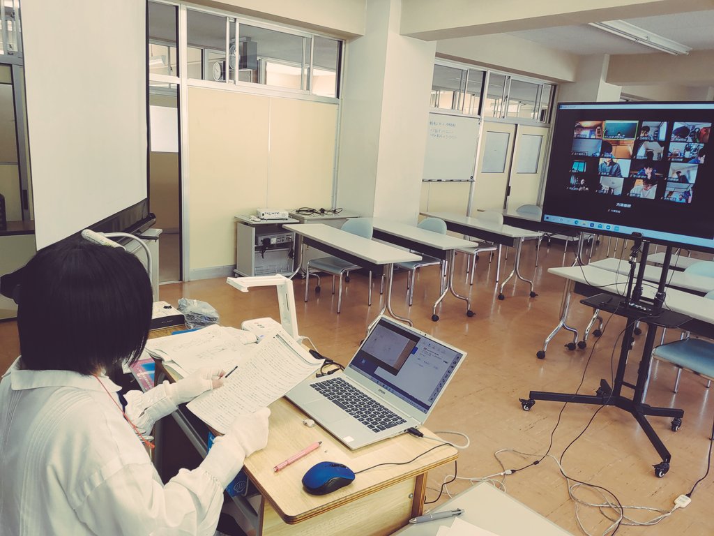 AIZUTechnoAca's tweet photo. 《リモート授業》
5月6日　本日ゴールデンウィークの狭間は、実習内容が途切れないようにリモート授業を実施してます。
＃福島県　＃会津　＃学校　＃専門学校　＃職業訓練　＃テクノアカデミー　＃自動車整備科 https://t.co/RjXxU84Zig