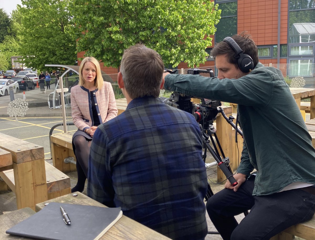 amypassey16's tweet photo. Great start to the week @GoodHopeUHB filming for a #BuildingHealthierTeams episode ๐คฉ such a joy to be sharing stories from our amazing leaders across @uhbtrust #KindConnectedBold https://t.co/EQTHIhHaW8