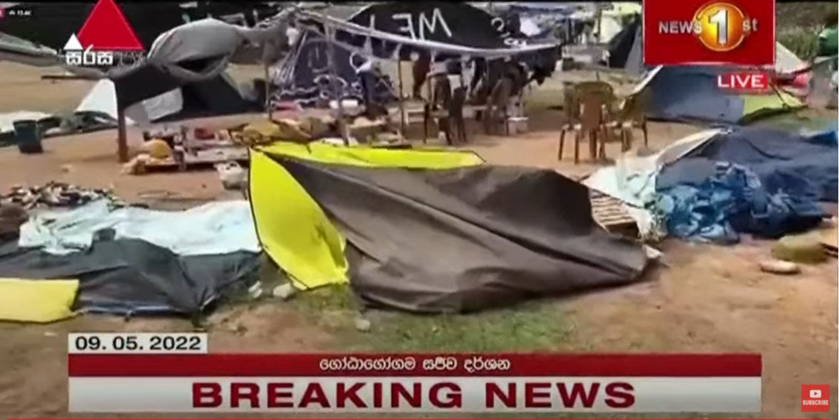 NewsfirstSL's tweet photo. More people have joined the GotaGoGama protestors to help set up the tents that were dismantled and destroyed.

#lka #SriLanka #SLnews #News1st #ProtestLK #MynaGoGama #TempleTrees #Police #GotaGoGama #PoliceCurfew https://t.co/3iRI8CUGcf