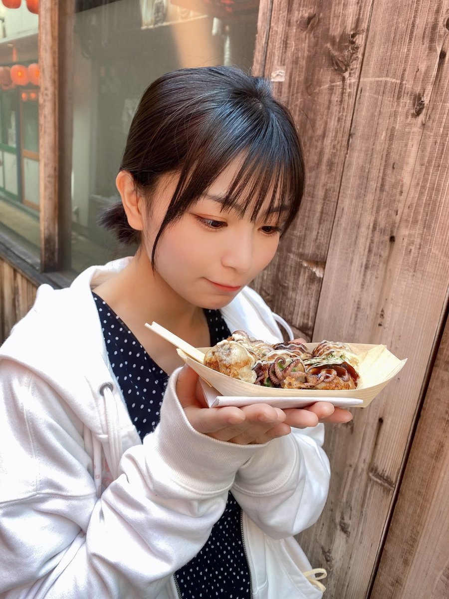 Ronji602's tweet photo. 名前 日高里緒
BenjaminJasmine
担当カラー緑
誕生日 2001.10.30
出身地 兵庫
趣味 音楽鑑賞
特技 ソフトボール/ご飯を美味しそうに食べること
無駄な特技 見つめ合い勝負は負けない
#BenjaminJasmine #日高里緒
#日高里緒しか勝たん #ベンジャス https://t.co/L0U5fvITJi