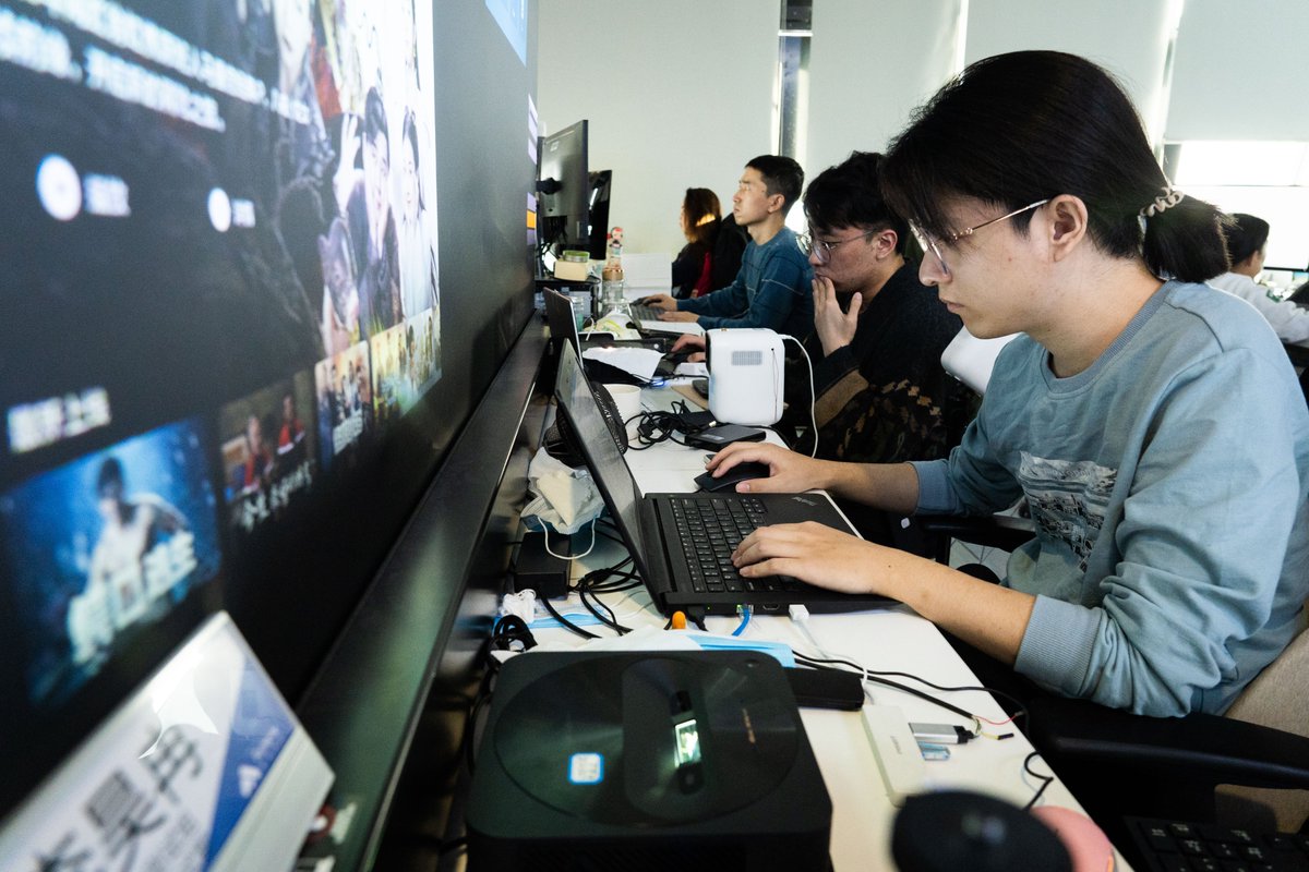 formovie_tech's tweet photo. #FormovieStory | We are not afraid of hardships and dangers, study hard, and continue to move forward on the road of bringing a better experience to users.
#Formovie #FormovieVision #FormovieProjector #LaserProjector #smartsystem https://t.co/WCVXrB3Y8G