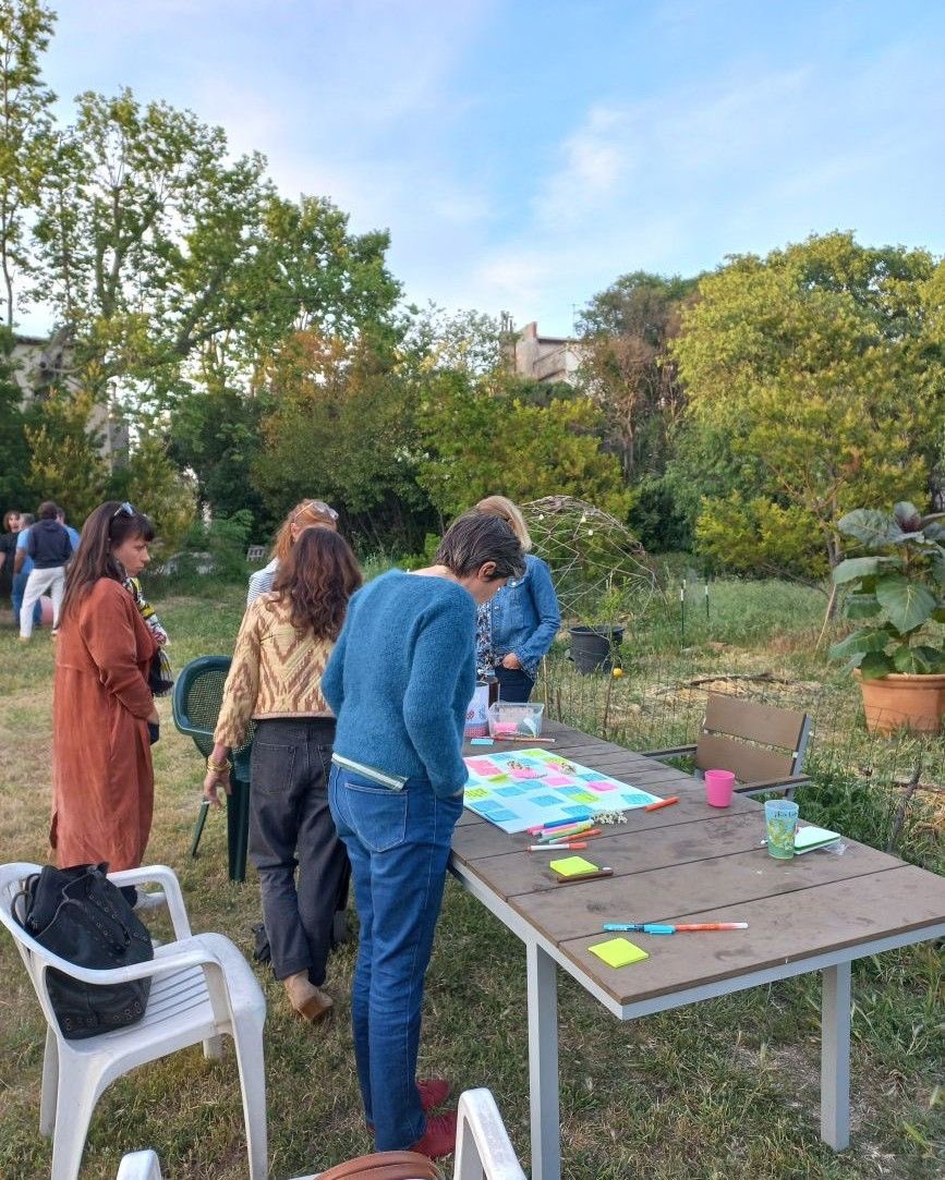 LicaEurope's tweet photo. 😎 [ Retour sur le Meet-up du Tiers Lab des Transitions ]

Des humains chaleureux, une ambiance printanière, des échanges constructifs. Merci à vous d'être venu-es ❤

Une question ? ➡ contact@lica-europe.org

#tierslab #lica https://t.co/JbQQ78Zbqr