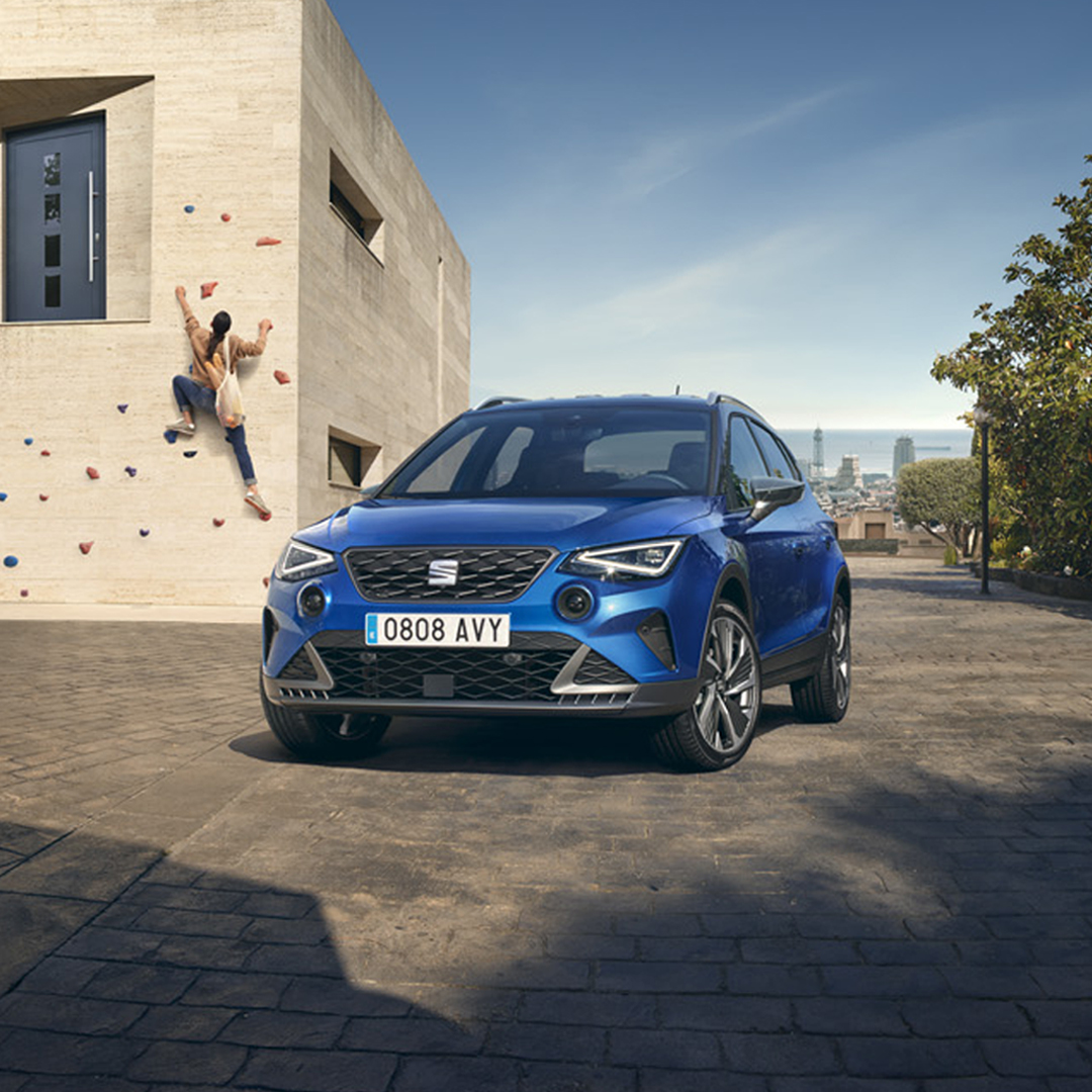 molinahnos's tweet photo. Déjate llevar por el Nuevo #SEATArona por 16.200 €, ahora más equipado que nunca y con un nuevo diseño, donde cabe todo lo que te apasiona. Porque cuando te da por algo, te da muy fuerte. ➡️ https://t.co/Xje6y4dAV6 https://t.co/XIAmxzOUjc