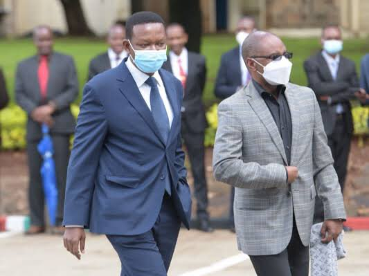 Nairobi_Voice97's tweet photo. Dr. Alfred Mutua and Amazon Kingi are going to feel it in Kenya kwanza/ kenya kwisha. They must regret for their decisions. Let them go for good. https://t.co/rtsp1CkFwF