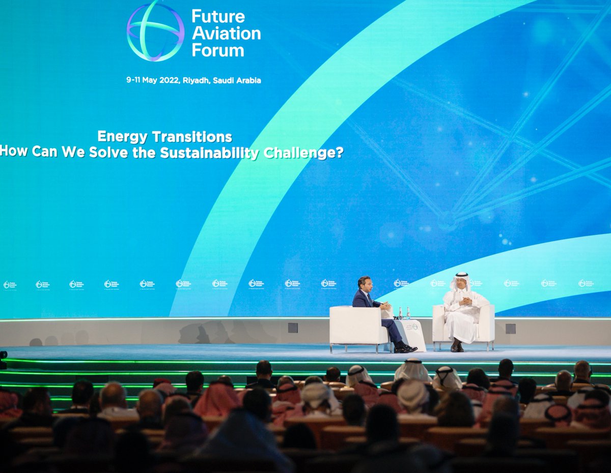 MoEnergy_Saudi's tweet photo. سمو #وزير_الطاقة في #مؤتمر_مستقبل_الطيران : 
أمن الطاقة هو الركيزة الأهم، ولايمكن بدونه تحقيق أهداف النمو الاقتصادي ولا الاستدامة، بما في ذلك التعامل مع التغير المناخي. https://t.co/E0MVoYNuU5