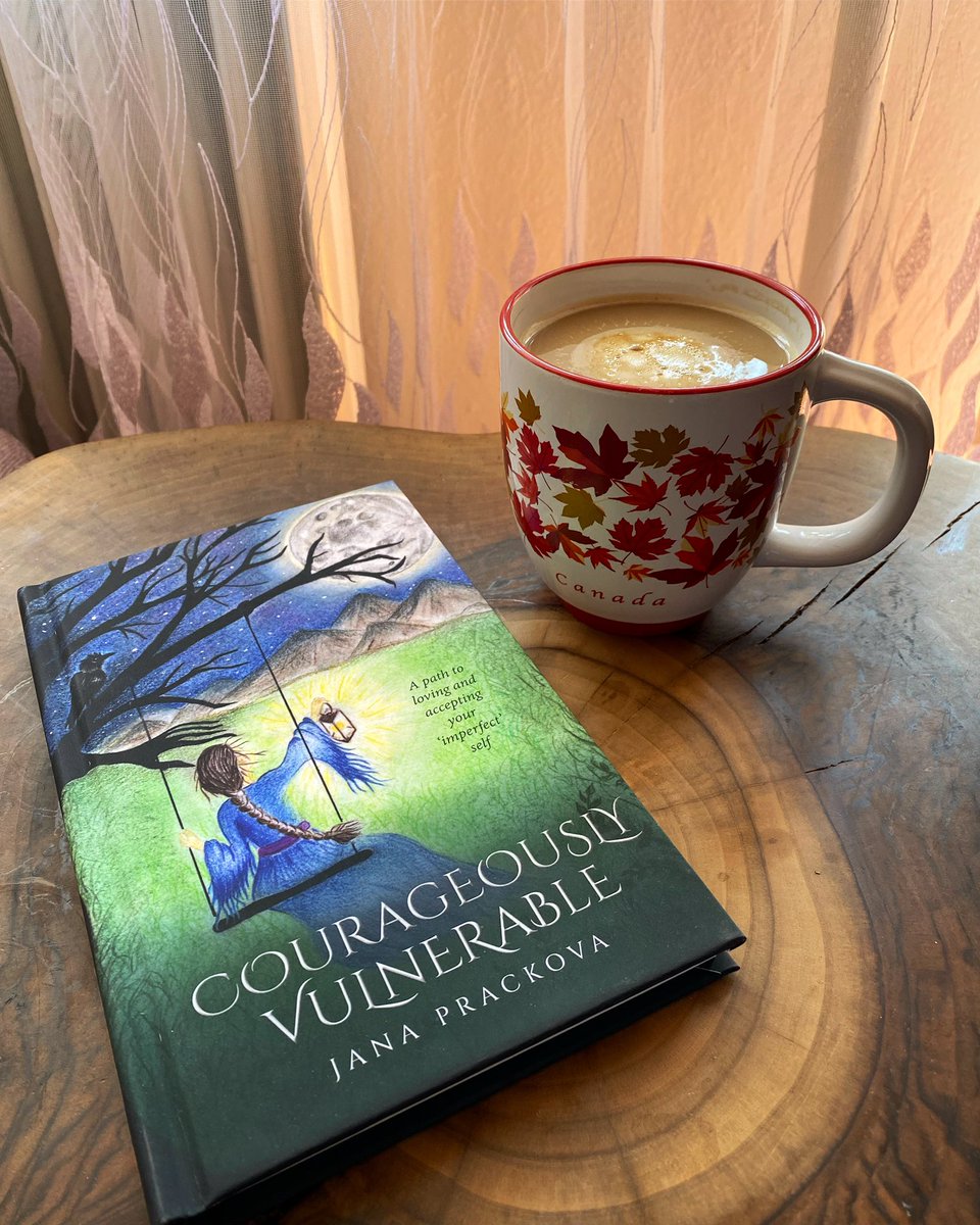 JanaPrackova's tweet photo. Courageously Vulnerable 💚🦋🌟 ⁣
⁣
#courageouslyvulnerable #mysticbutterfly https://t.co/xkXs8bsR4k