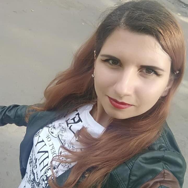 olgatokariuk's tweet photo. 4-year old Alisa spoke on the video from Azovstal basement that she wanted to go home. Alisa has been evacuated and arrived to Zaporizhia: but her mom, Viktoriya, a doctor who treated wounded at Azovstal, didn't pass a Russian 'filtration' procedure. Her whereabouts are unknown https://t.co/zVjmoZ3v36
