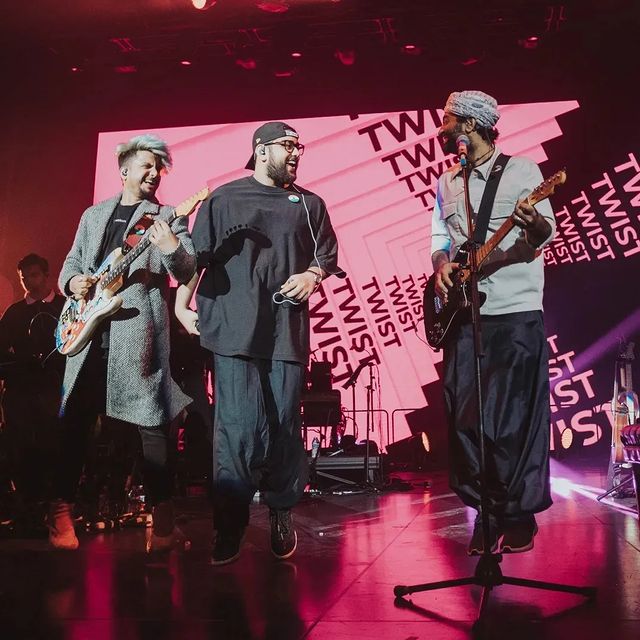 shatakumarb's tweet photo. Chicago passed the vibe check. Next Stop : San Francisco.
@arijitsingh
#aslworldtour2022
#asl2022 #arijitsingh #shashwatsingh #chicago https://t.co/wJGNLVNMHE