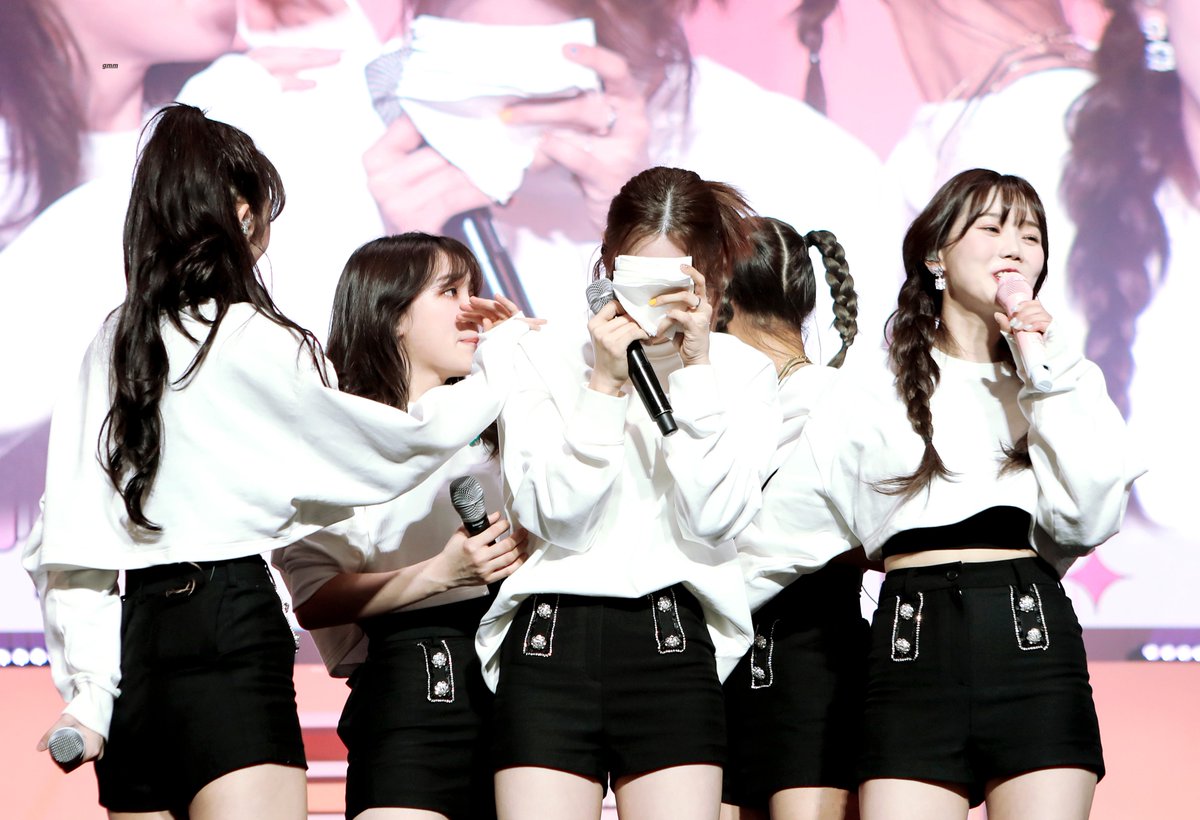 gmm_jpgif's tweet photo. 220430 7주년 팬미팅
#오마이걸 #승희 #지호  

행복하자 건강하자 

🔗https://t.co/GSXUTddhEV
🔗https://t.co/kbg6jCWR7y https://t.co/TVYju6W5kw