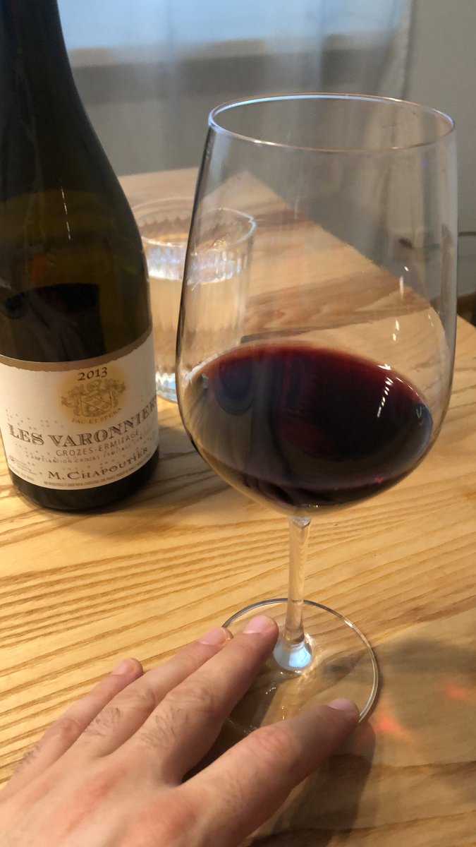 mdago87's tweet photo. #redwine #france #rhone #crozesermitage @M_Chapoutier  #syrah #lesvaronniers #fresh #biodynamic #drinkingwell had this nice drop on the past weekend. delicious, fresh,deep, a lot of black berries, cassis, smoke and black olive 🍷 🇫🇷🍇 https://t.co/NtUQIFZVlS
