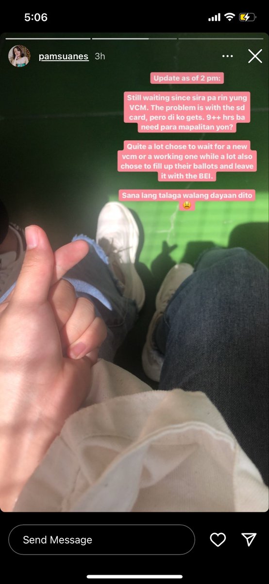 Treeecia's tweet photo. My little sister is a first time voter and 11 hours na siya nakapila just to make sure her vote is counted right! 🥺

#ExtendVotingHoursPH ‼️@COMELEC FIX THIS.

📍Clustered Precinct 959 in Old Balara Elementary, QC

#VoteReportPH #KontraDaya #Eleksyon2022 #Halalan2022 https://t.co/uxr0y3wNAN