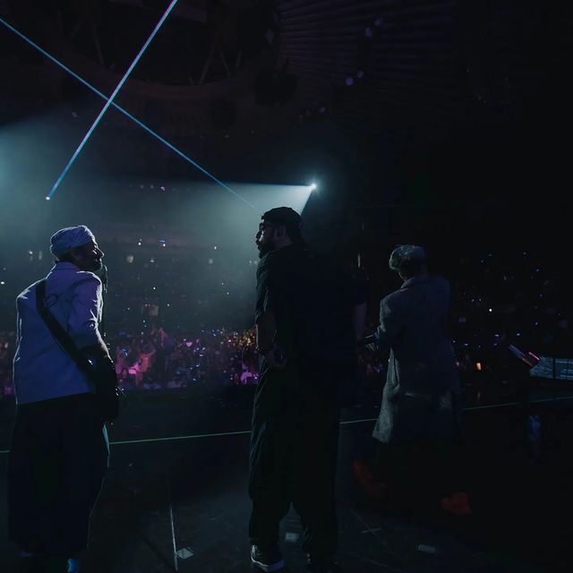 shatakumarb's tweet photo. Chicago passed the vibe check. Next Stop : San Francisco.
@arijitsingh
#aslworldtour2022
#asl2022 #arijitsingh #shashwatsingh #chicago https://t.co/wJGNLVNMHE
