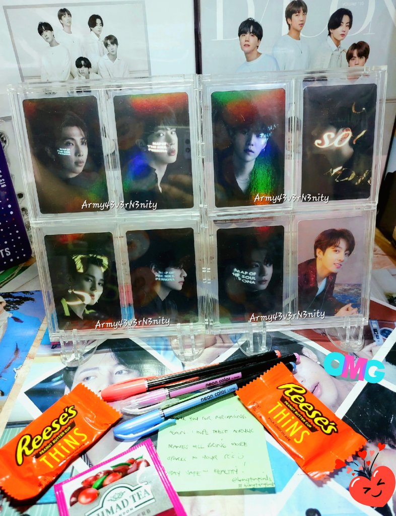 Army43v3rN3nity's tweet image. #bangtanfinds @bangtanfinds OMG THANK YOU ma-ddisplay ko na ang mga OT7 sparks collection ko💜 I'll def keep changing the displayed PCs 😂 Ordered 2 pcs ng 4slots acrylic frames tapos may pa-freebies pa! 
P.S. Pls ignore yung reflection ko sa frame 😂
#budolpamoreARM143v3r