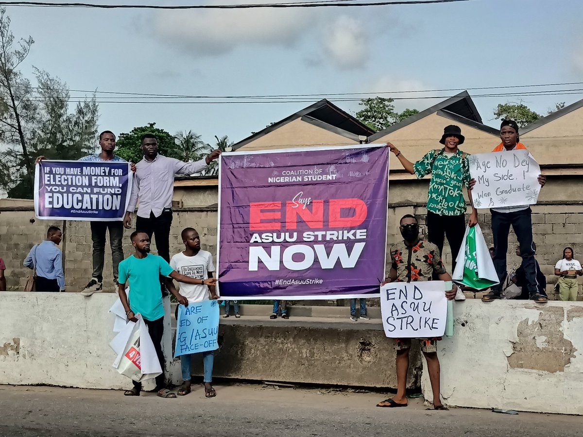 AyoDaReporter's tweet photo. Is Federal Government Playing ?
That is the banner for me 😂 😂 😂 #EndAsuuStrike #ASUUstrike #2023Elections #SoworeForPresident https://t.co/vtfNBfOvud