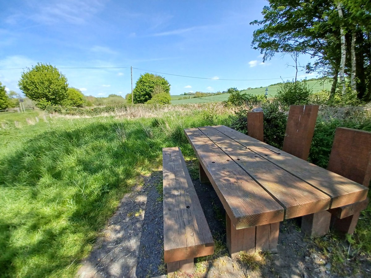 BXCPBVW's tweet photo. What else does a Ranger do?
We spend much of the summer months maintaining the park furniture. This might be installing, repairing & repainting new benches & picnic tables.
Much of the practical work is undertaken by volunteers at both parks!
#rangerwork #bxcp #bvw #countryparks https://t.co/BnwAUjZlDa