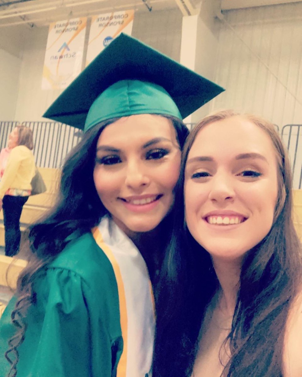 mckynnaebungard's tweet photo. Great teammates and even better friends! I love each one of you and am so proud of you all! https://t.co/bgSf3L3lXA