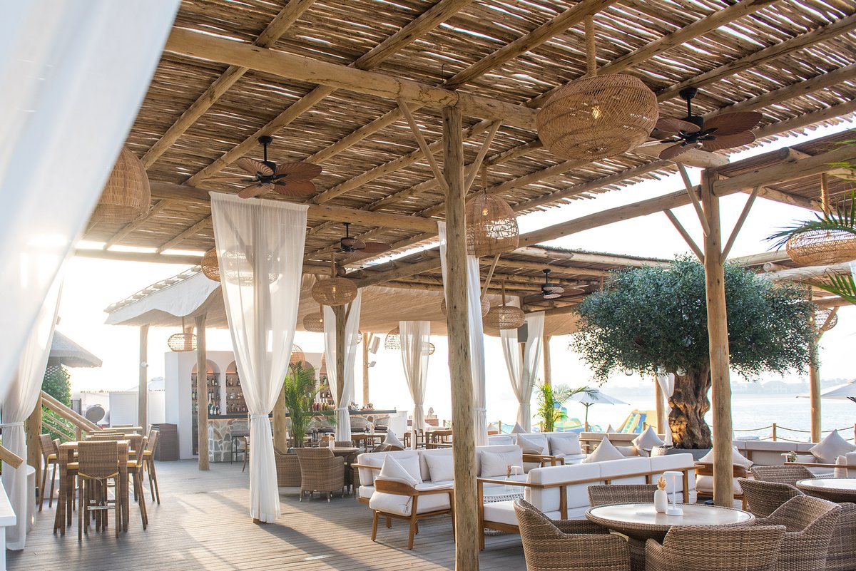 CapeReed's tweet photo. Ancient Greek agora meets the French Riviera at the trendy Laguna Lounge!

Sit back in the lounge enjoying an early or late lunch or come after sunset as Laguna Lounge transforms into Palm Jumeirah’s trendiest night-time bar. 

#LagunaLounge #SofitelDubai #Pergola #Natural https://t.co/2GE94KZfIh