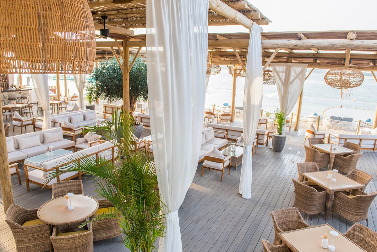 CapeReed's tweet photo. Ancient Greek agora meets the French Riviera at the trendy Laguna Lounge!

Sit back in the lounge enjoying an early or late lunch or come after sunset as Laguna Lounge transforms into Palm Jumeirah’s trendiest night-time bar. 

#LagunaLounge #SofitelDubai #Pergola #Natural https://t.co/2GE94KZfIh