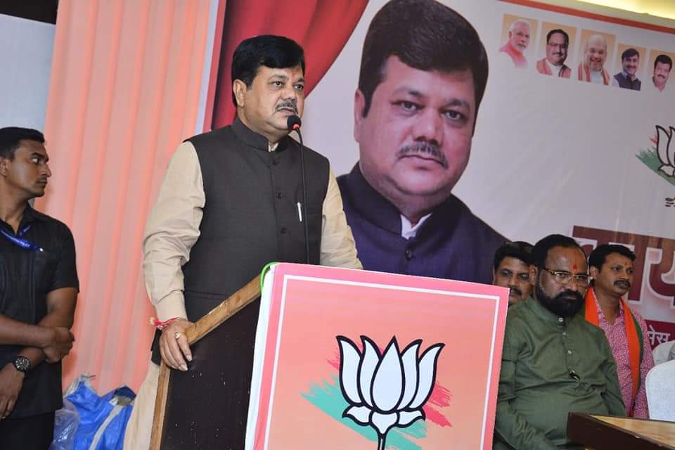 bjym_mirabhy's tweet photo. विधान परिषद मे विरोधीपक्ष नेता व मिरा भाईंदर शहर जिला के चुनाव प्रभारी श्री @mipravindarekar जी व प्रदेश सचिव श्री @akhileshchaubey जी की मौजूदगी मे कार्यकर्ता सम्मेलन का आयोजन किया गया था। इस सम्मेलन मे भारी संख्या मे संगठन प्रेमी उपस्थित थे। https://t.co/SIqoYinluv
