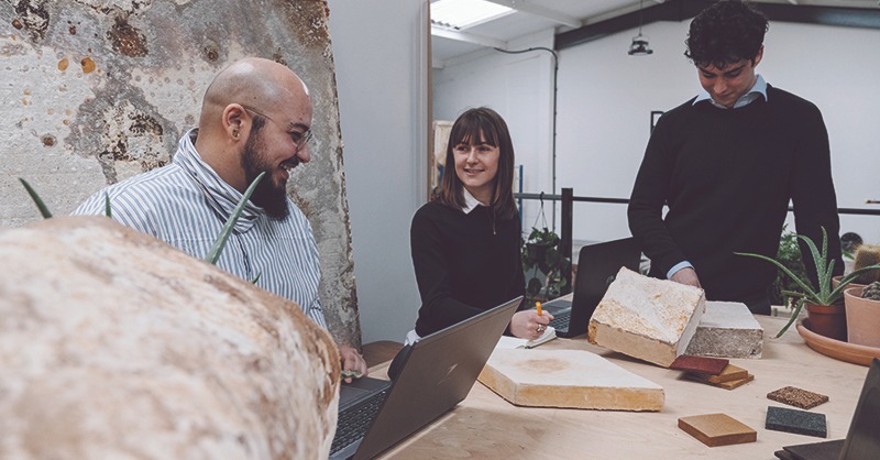 MPAalwaysmoving's tweet photo. Take a look at how London-based biomanufacturing start-up, @biohmhome, is inspiring transformation in the construction industry with its radical approaches to building products and processes.
#sustainability #comstruction #alwaysmoving