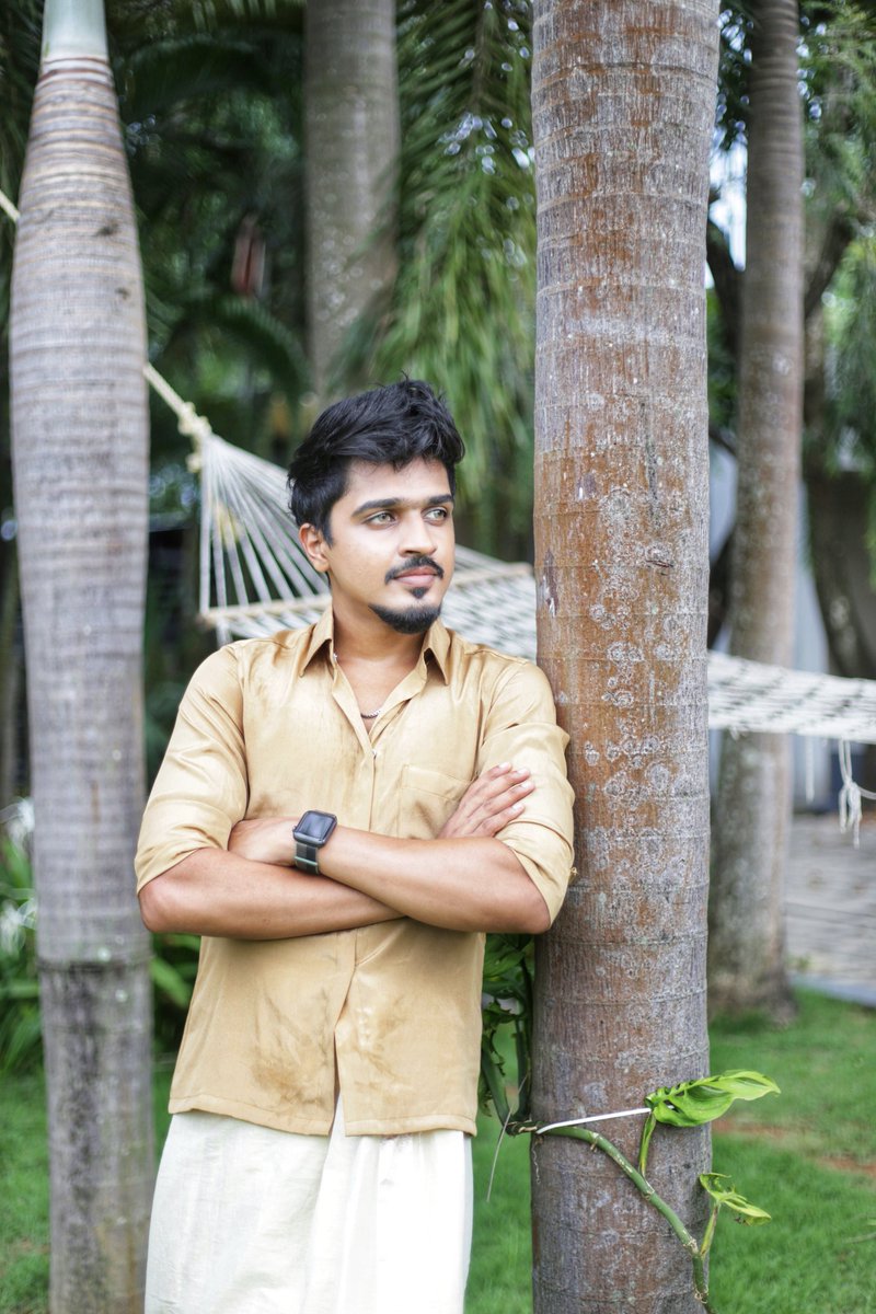 Luke_JA3's tweet photo. Hereโs some Nadan touch ..
#traditionalwear #shirt #kasavumundu #mallustyle #menfashion #malemodel https://t.co/gl4wpQPJr1