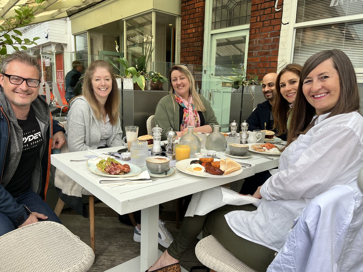 Last week the Happies met up in Leafy Lytham for a light lunch and a catch up. Times like these are really important to us, particularly now that we are able to meet safely. #goodtimes
#teamcatchup #happyfamily #teammeeting #colleagues #leafylytham #lightlunch