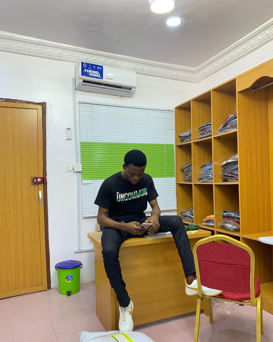 _ogasoft's tweet photo. Last year,my clothing brand did 30 million naira+ in revenue from a small room my dad gave me in his house, before we finally moved to our new HQ earlier this year!

I have been running my brand for 3 years+ now,and these are 20 things I have learnt from my journey so far👇 https://t.co/AMmVzsUlQO